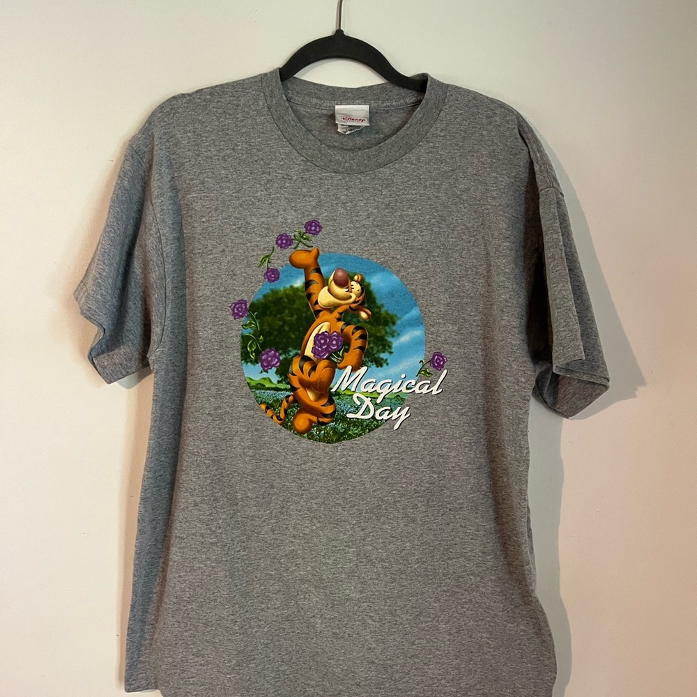 Vintage Disney Store Tigger Shirt
